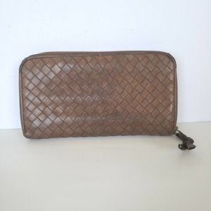 BOTTEGA VENETA Woven Leather Clutch Wallet Case Large Zip Around Accordion Brown